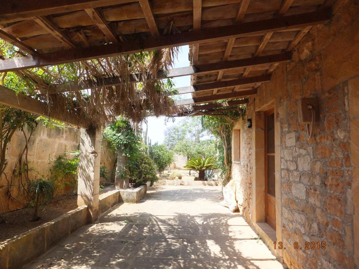 Lujosa Casa Mallorquina Restaurada Ses Salines  Exterior photo